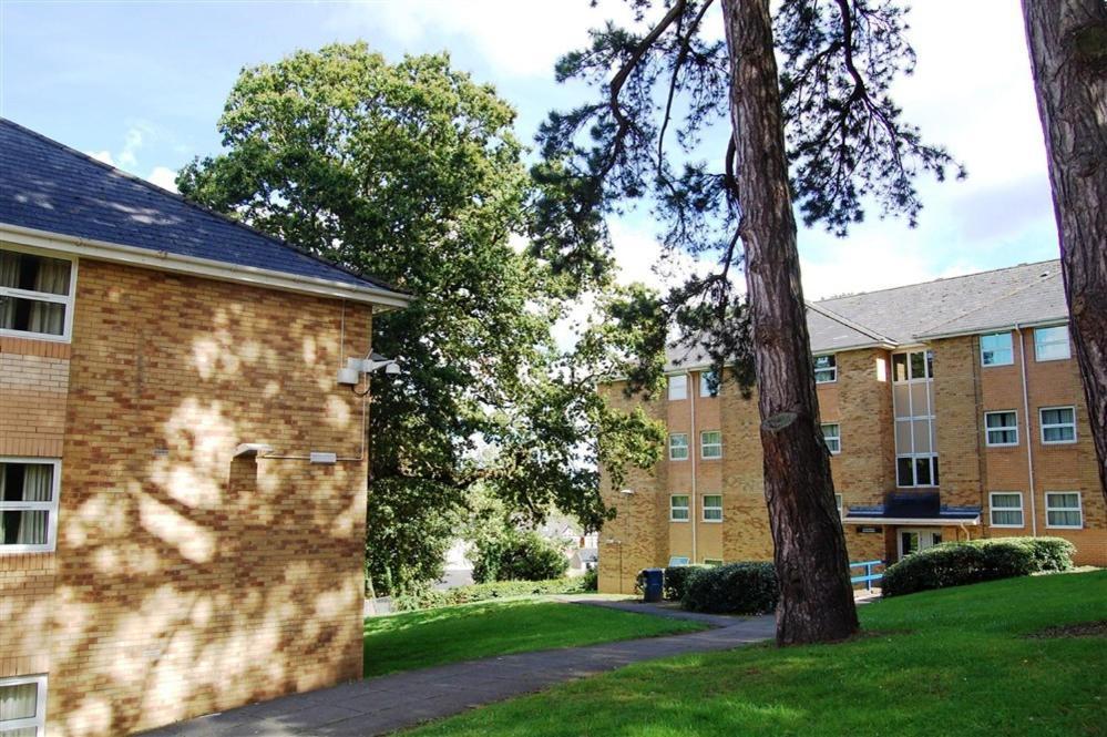 Plas Gwyn Halls, Cardiff Met University Dış mekan fotoğraf